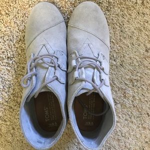 Beige Toms Wedges. Like New Condition.